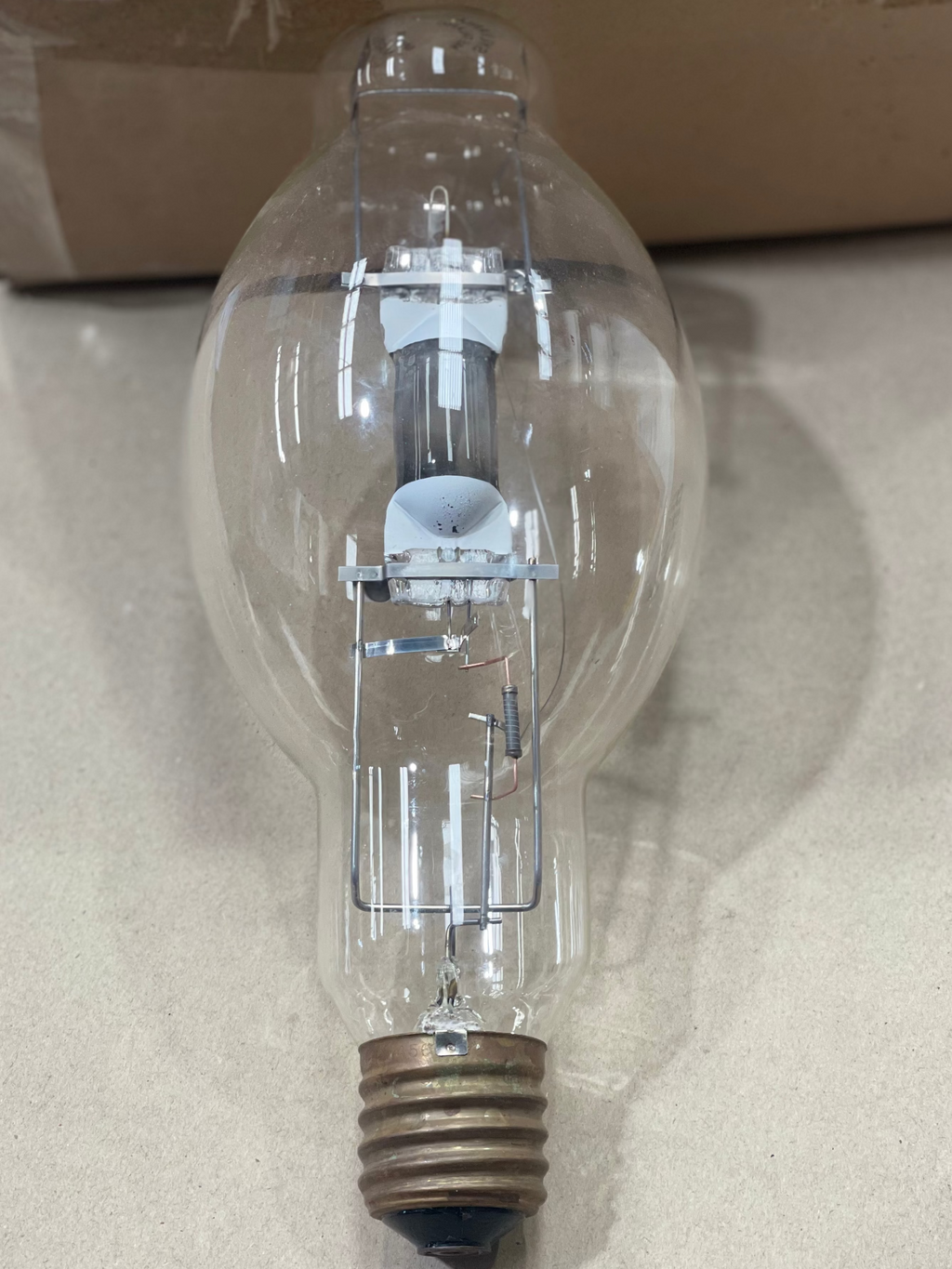 SYLVANIA Metalarc M400/U – 400W Metal Halide Lamp