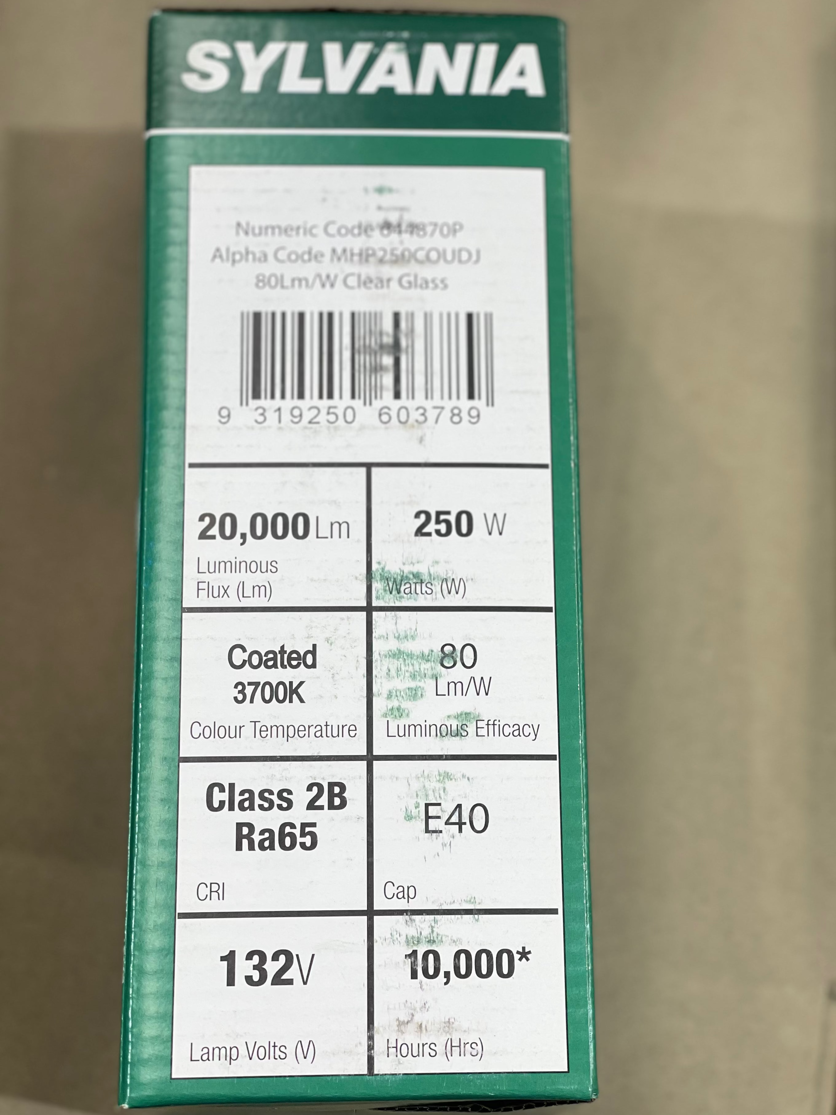 Sylvania 250W Metal Halide Lamp – BT28 (E40 Base) | single unit