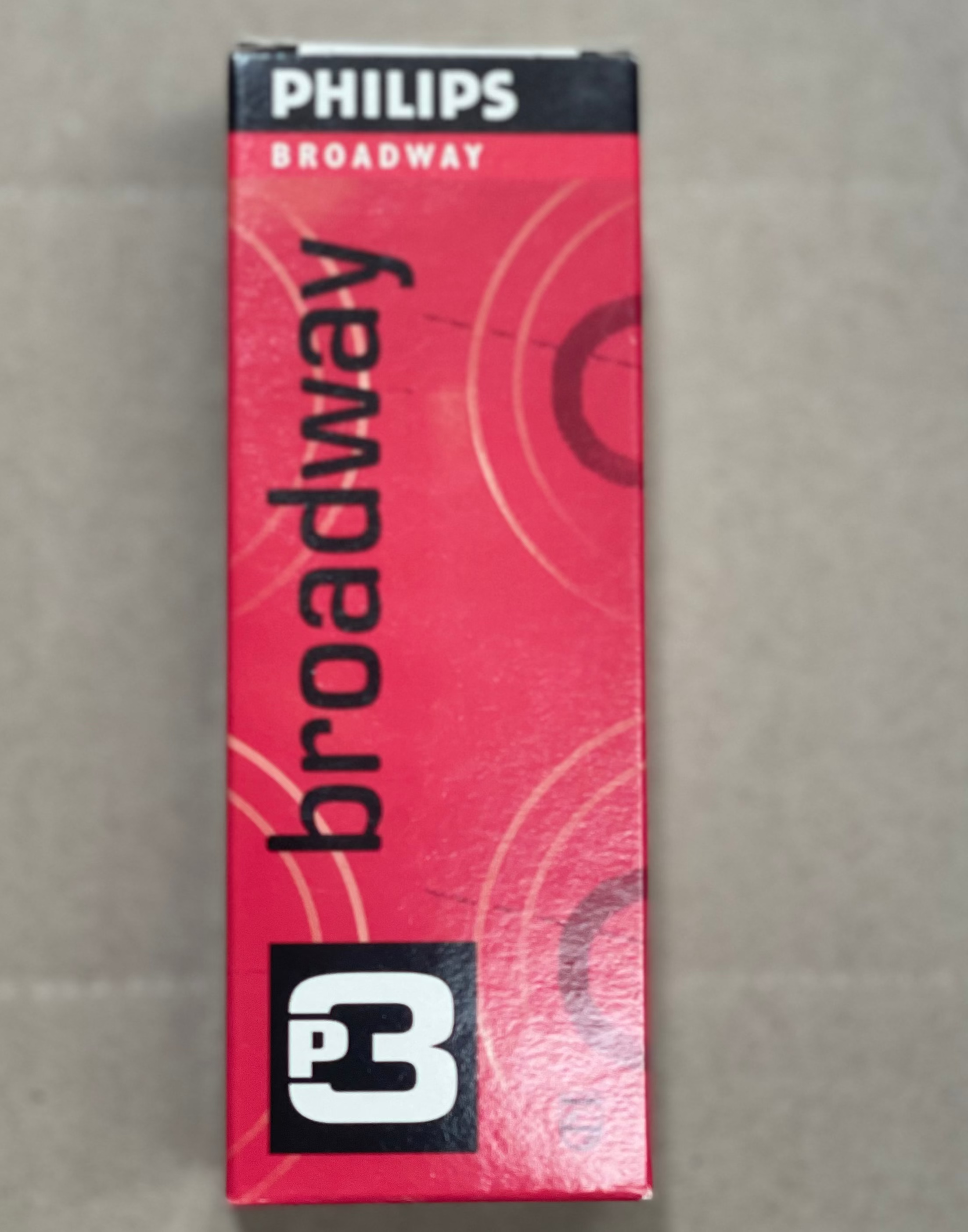 Philips 6823P Halogen Lamp – 650W GY9.5 | Broadway Series