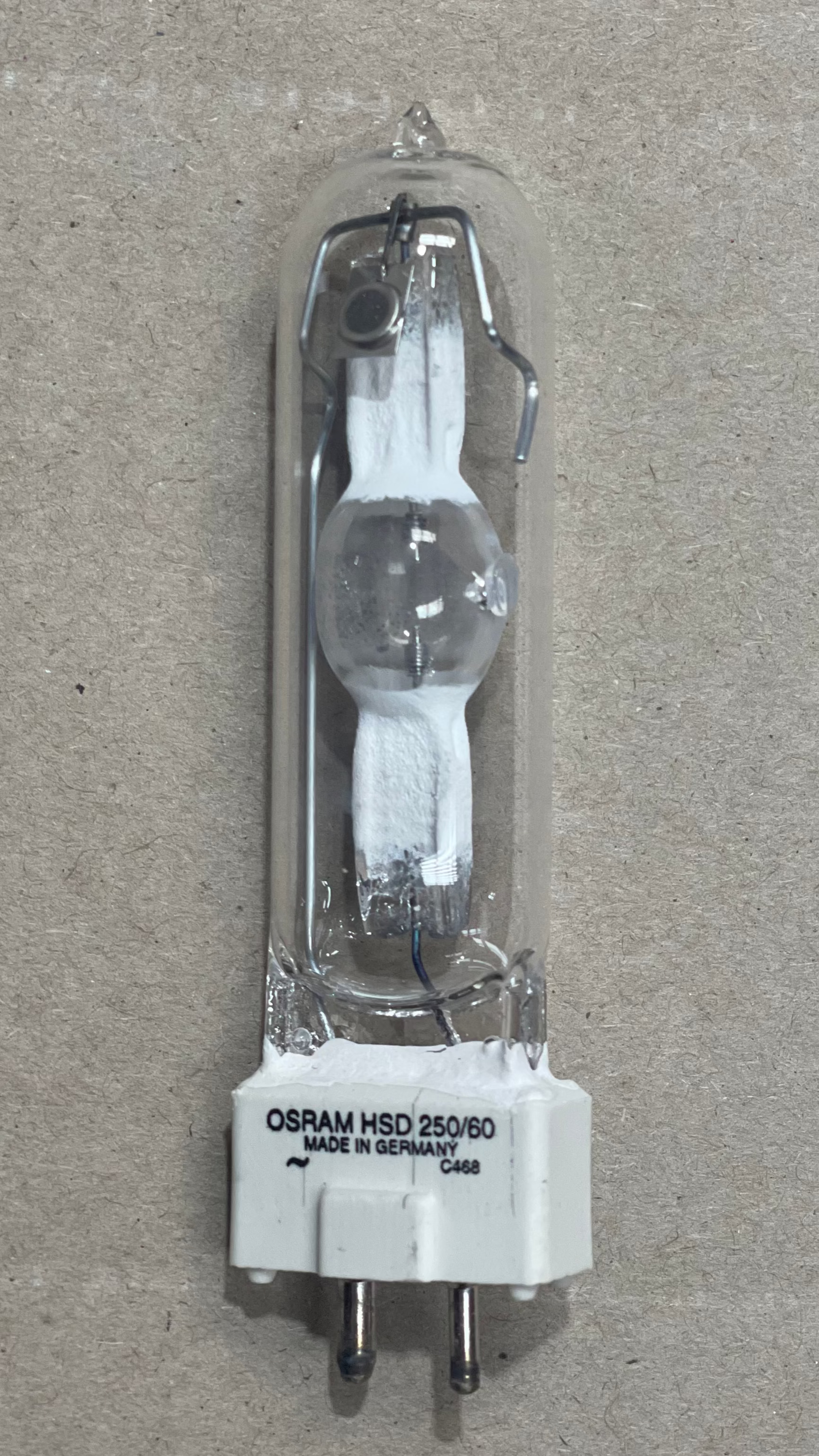 OSRAM HSD 250/60 – 250W Metal Halide Lamp | GY9.5 Base | 6000K